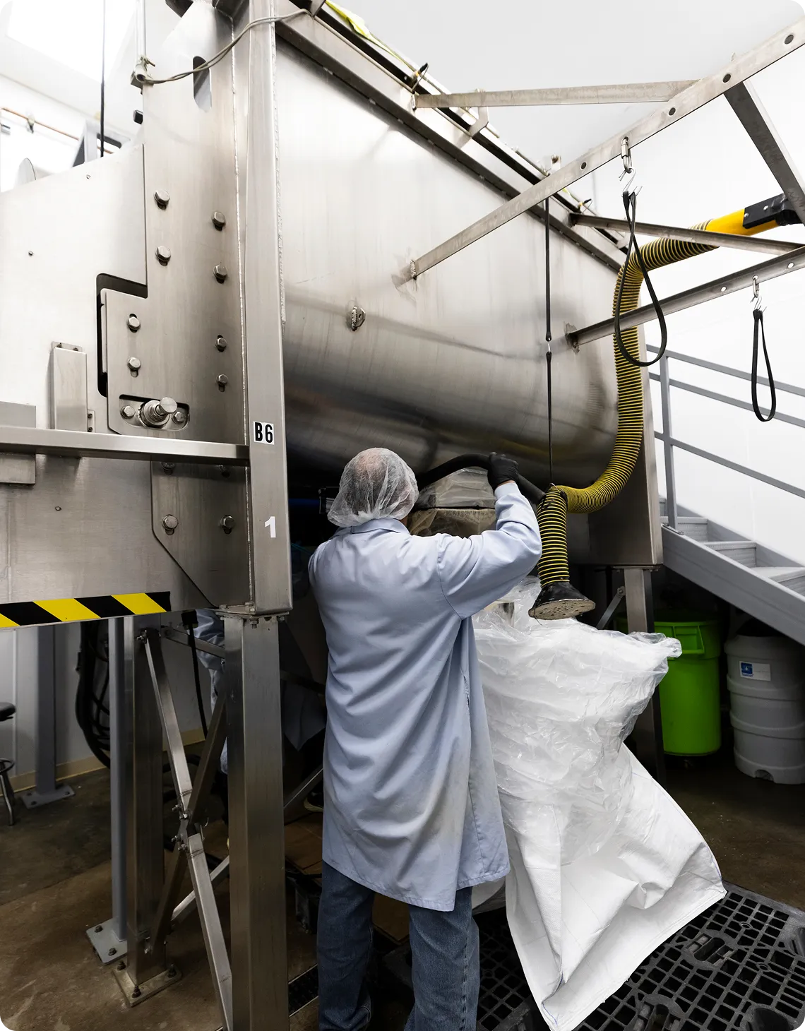 commercial powder supplement blending